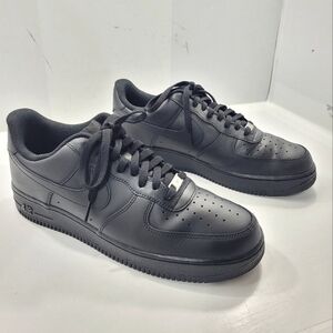 NIKE AIR FORCE 1 '07 LV8 TRIPLE BLACK LOW SNEAKER MEN'S SIZE 13 CW2288-001